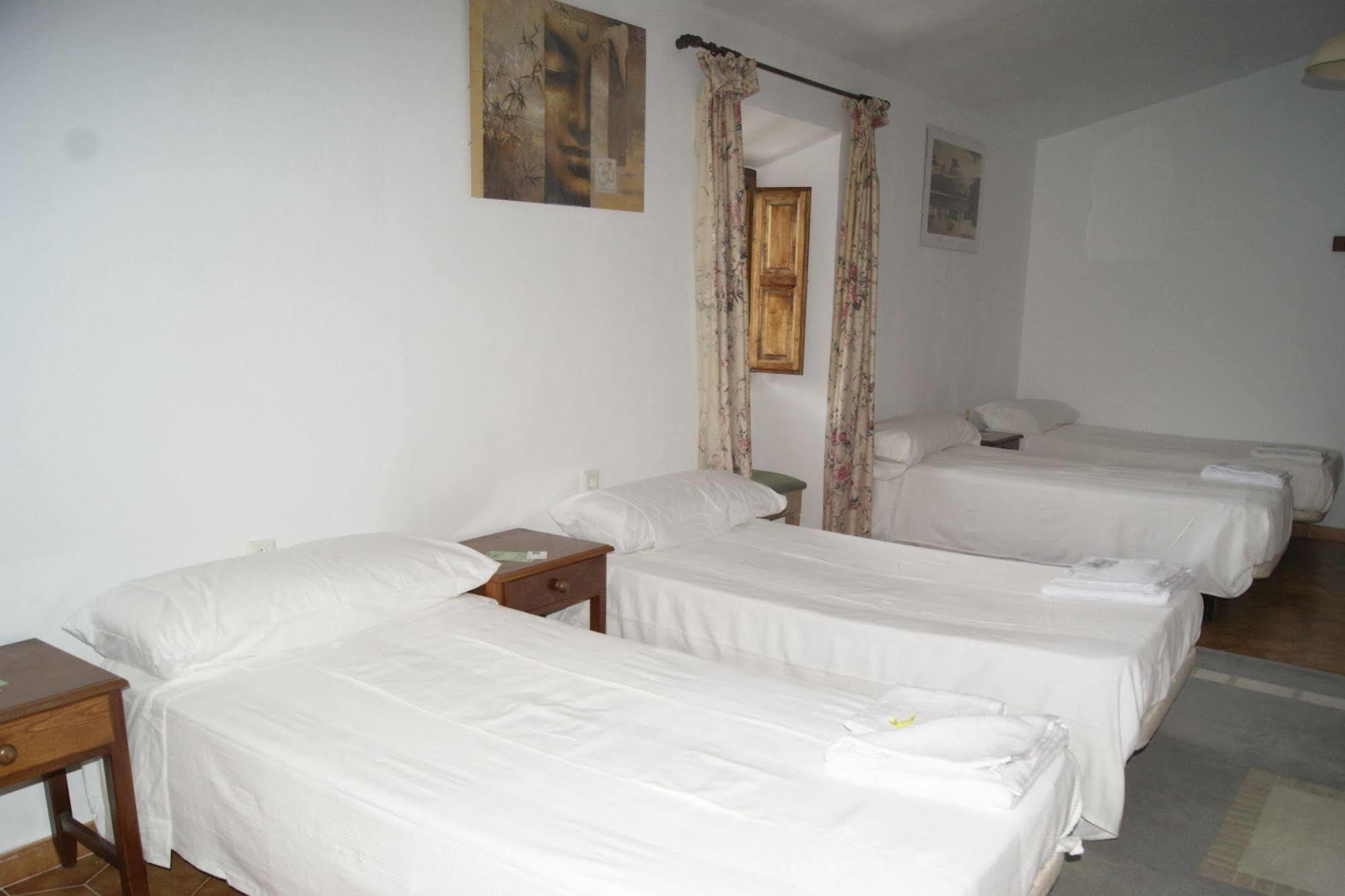 Vandrarhem Residencial Rustic Lau *